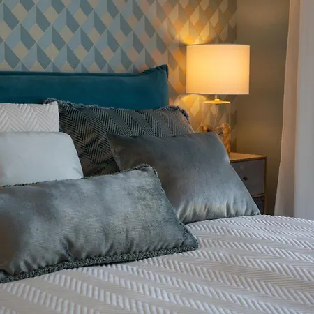 Vivi Homes - Sunset Pool, Sauna, Gym & 公寓 *