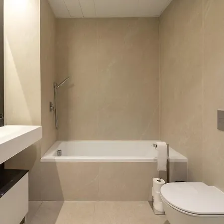 Vivi Homes - Sunset Pool, Sauna, Gym & * טורמולינוס