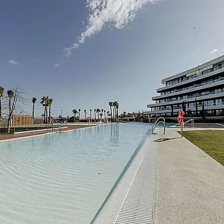Vivi Homes - Sunset Pool, Sauna, Gym & דירה