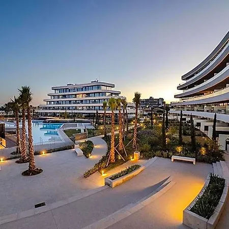 Vivi Homes - Sunset Pool, Sauna, Gym & דירה *