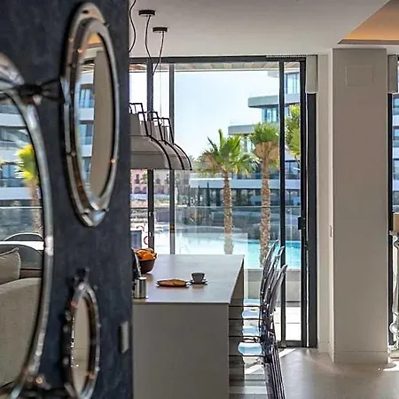 דירה Vivi Homes - Sunset Pool, Sauna, Gym & טורמולינוס