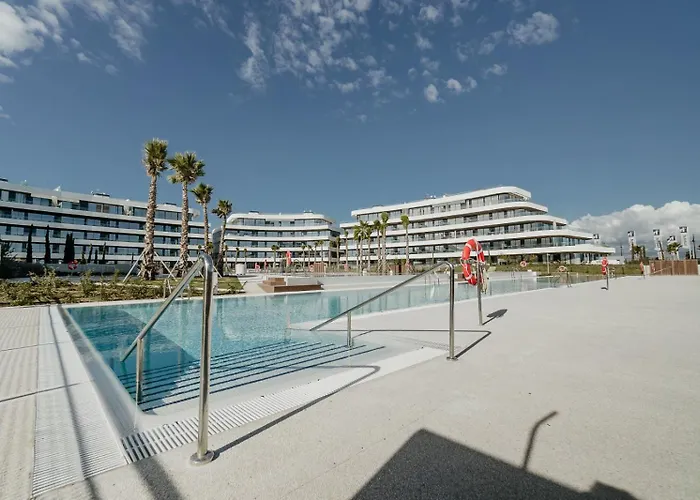 Vivi Homes - Sunset Pool, Sauna, Gym & דירה *