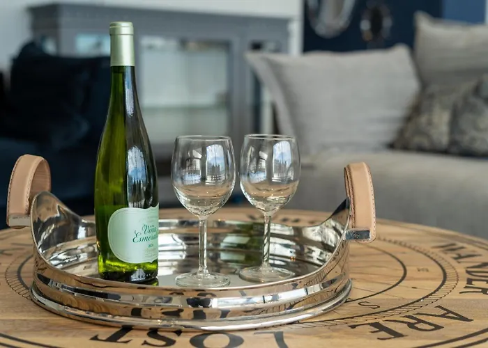 דירה Vivi Homes - Sunset Pool, Sauna, Gym &