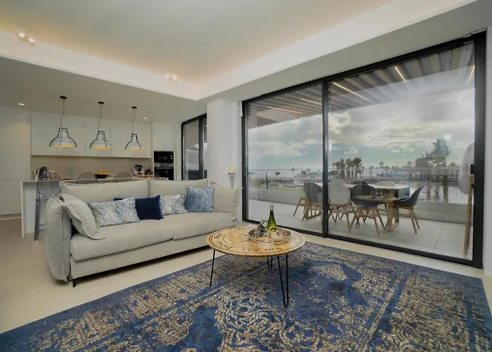 דירה Vivi Homes - Sunset Pool, Sauna, Gym &