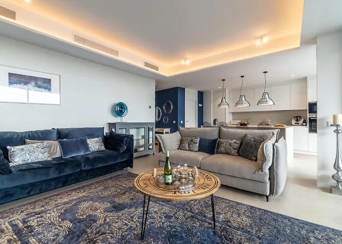 Vivi Homes - Sunset Pool, Sauna, Gym & Apartment Torremolinos