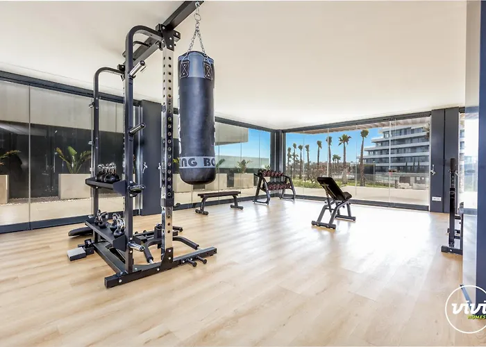 Vivi Homes - Sunset Pool, Sauna, Gym & Apartment